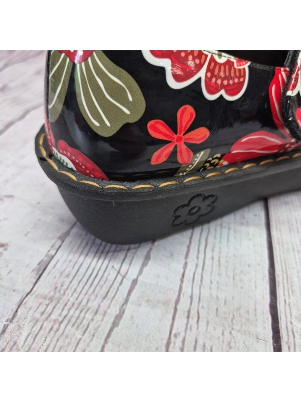 Ingaro Women's Floral Mary Jane Clogs Shoes Size 10M~Slip Resistant - Picture 10 of 12